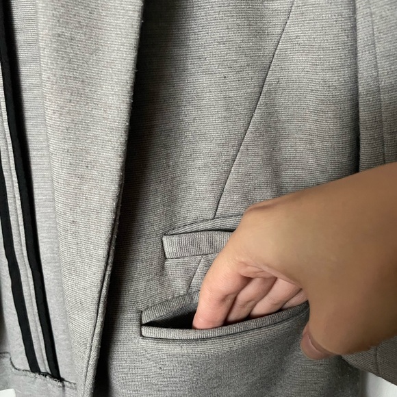 Suzy Shier 3/4 Length Tapered Blazer Size XS - Picture 5 of 8